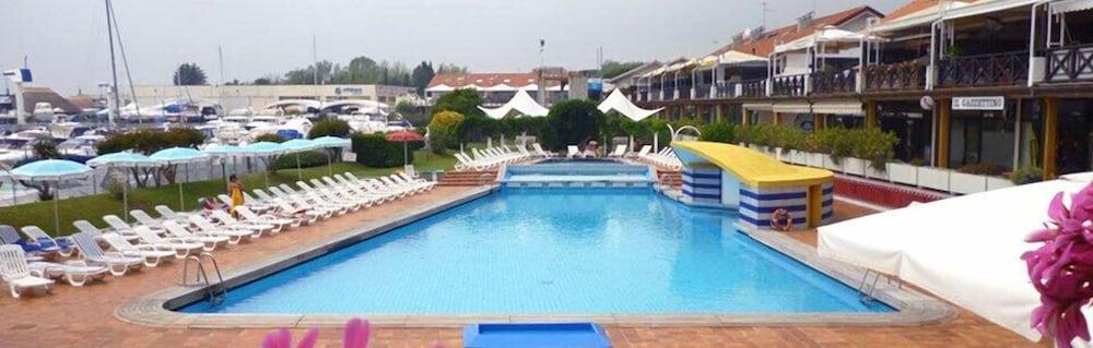 Marina Uno Hotel
